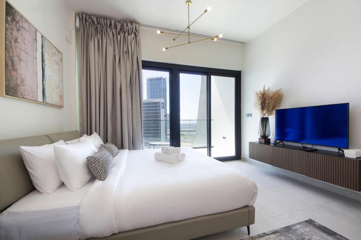Apartment Chic Binghatti Canal Business Bay