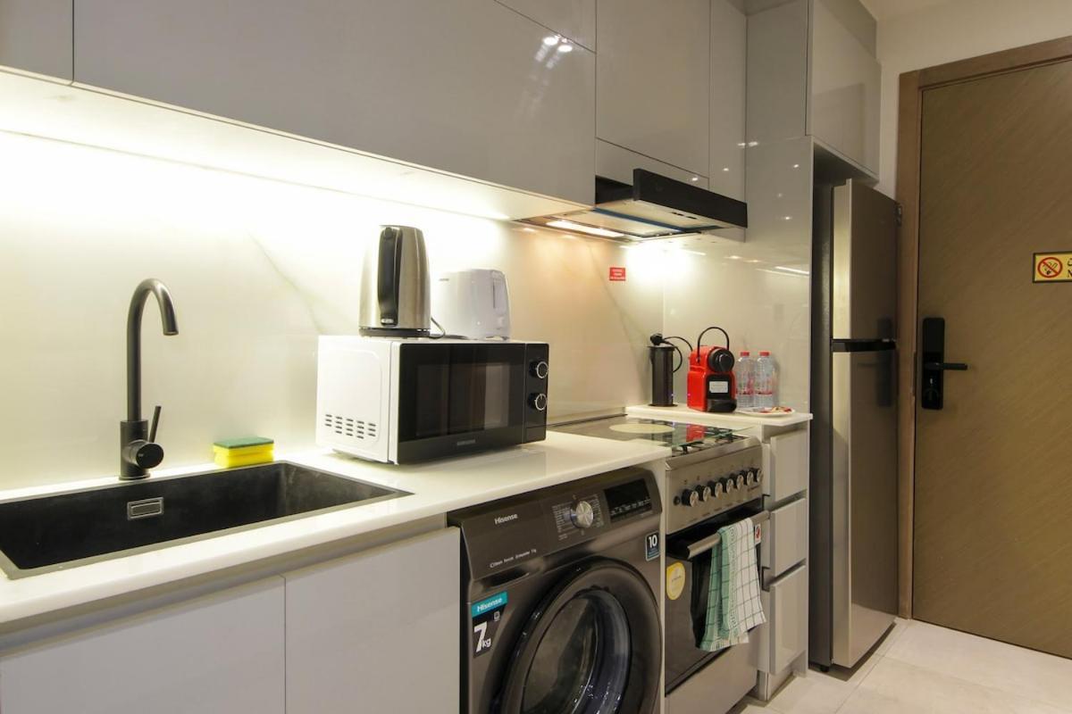 Chic Binghatti Canal Business Bay Apartment *