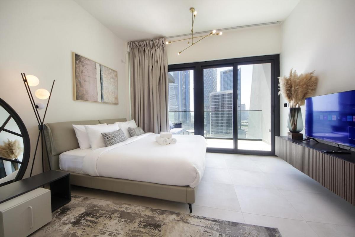 Apartment Chic Binghatti Canal Business Bay